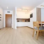 Navigator Port-nadmorskie Tarasy Brilliant 613 كولوبرزيغ